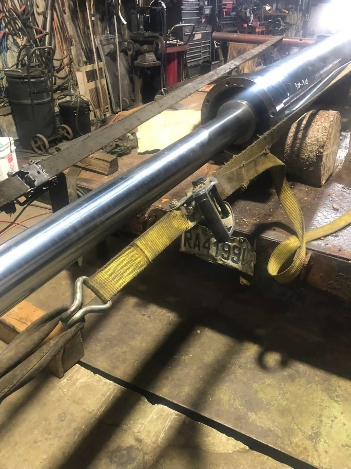 Long cylindre hydraulique